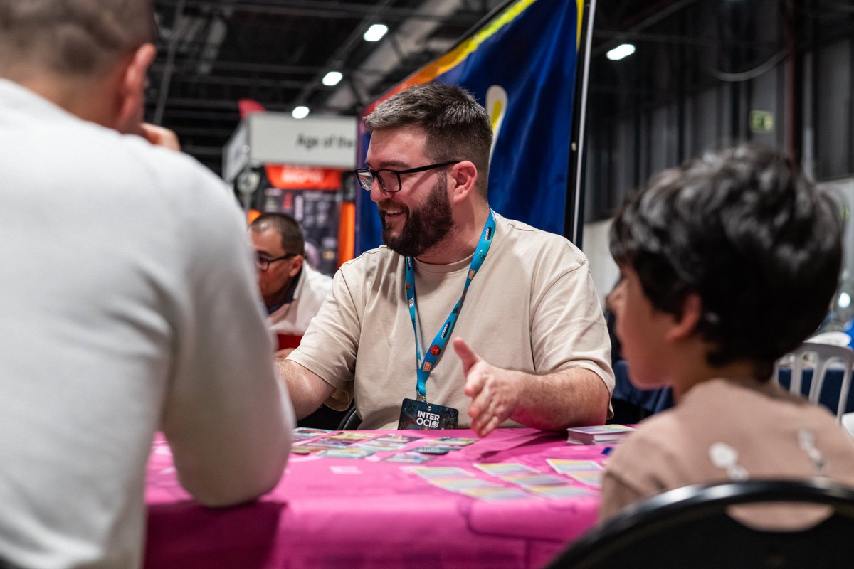 Dam (El de La Mesa de Dam) tweet media