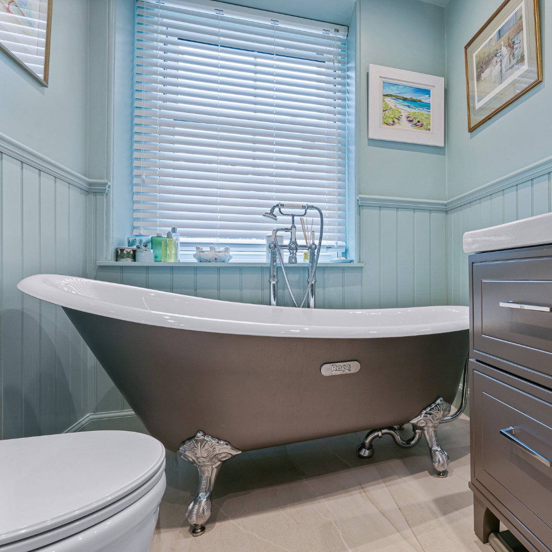 bathcoperth's tweet photo. A compact bathroom space is no challenge for our team. We transformed this small space into an open, airy layout, seamlessly integrating a separate shower and bath area, exactly as our client envisioned. 

#Interiordesign #Perth #Edinburgh #Scotland https://t.co/yd8QPlpjZ7