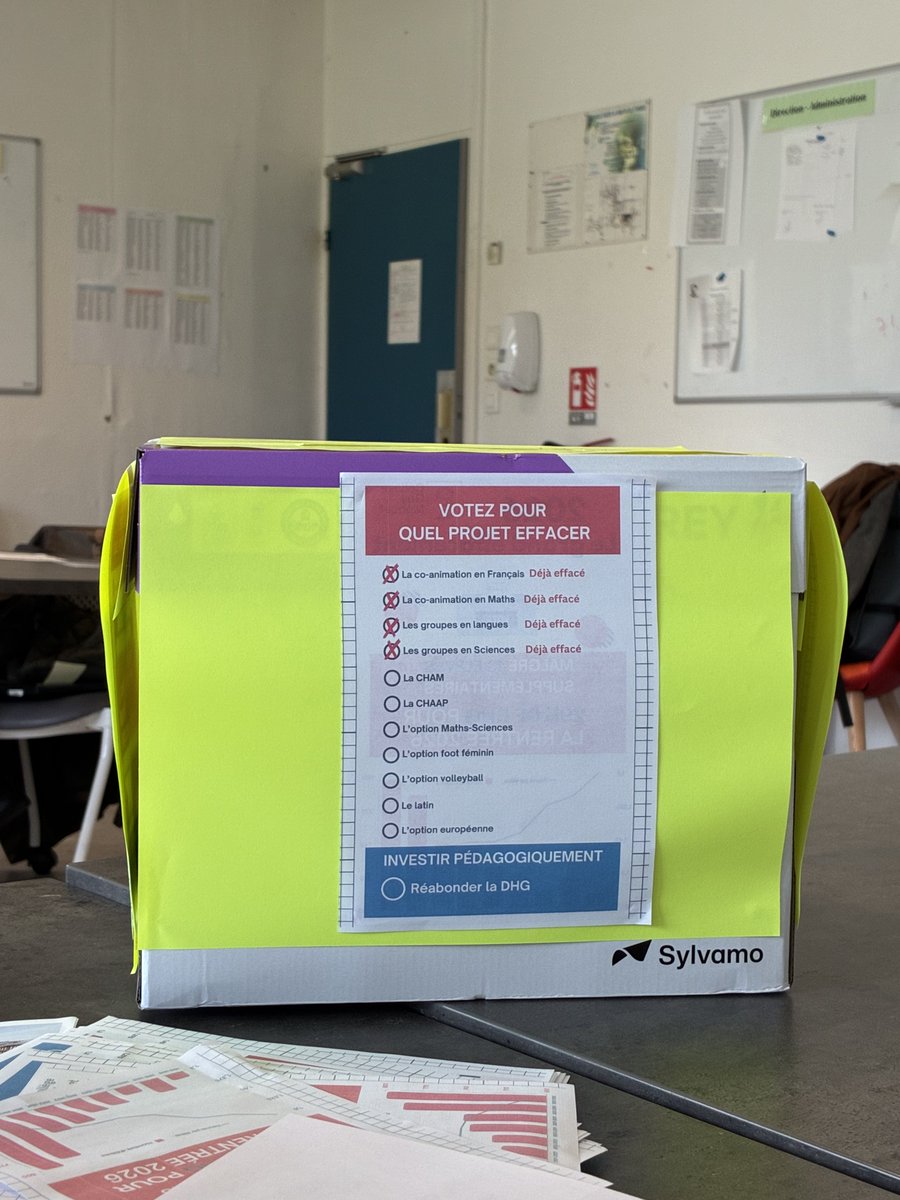CollegenLuth's tweet photo. Ce ne sont pas de mauvaises blagues !
C'est bel et bien réel ... #collègengrève https://t.co/pHVON4UQIc