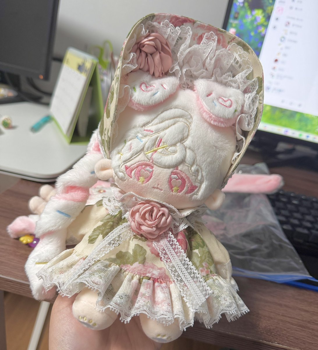 말쨔솜 tweet media