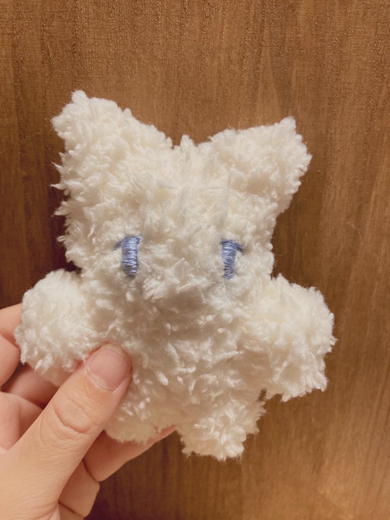 Obake_pajamas's tweet photo. #見つけてくれてありがとう祭開幕
このお祭りはまだやってますか？
棒針であみぐるみ編んでます
#あみぐるみ https://t.co/NdjaGtOm8I