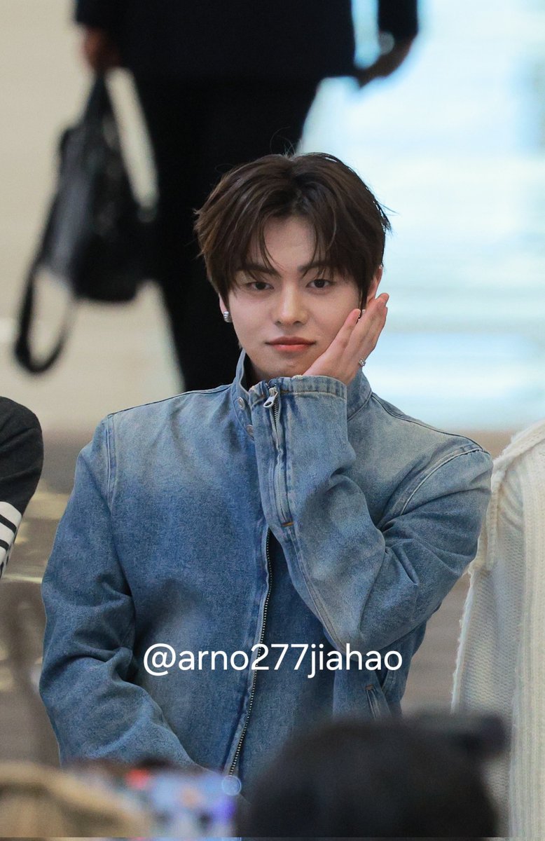 arno277jiahao's tweet photo. 260312 GMP
#알디원 #알파드라이브원   #ALD1  #ALPHADRIVEONE #리오 https://t.co/qV0tcmN65R