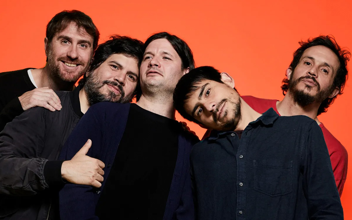 Binaural tweet media