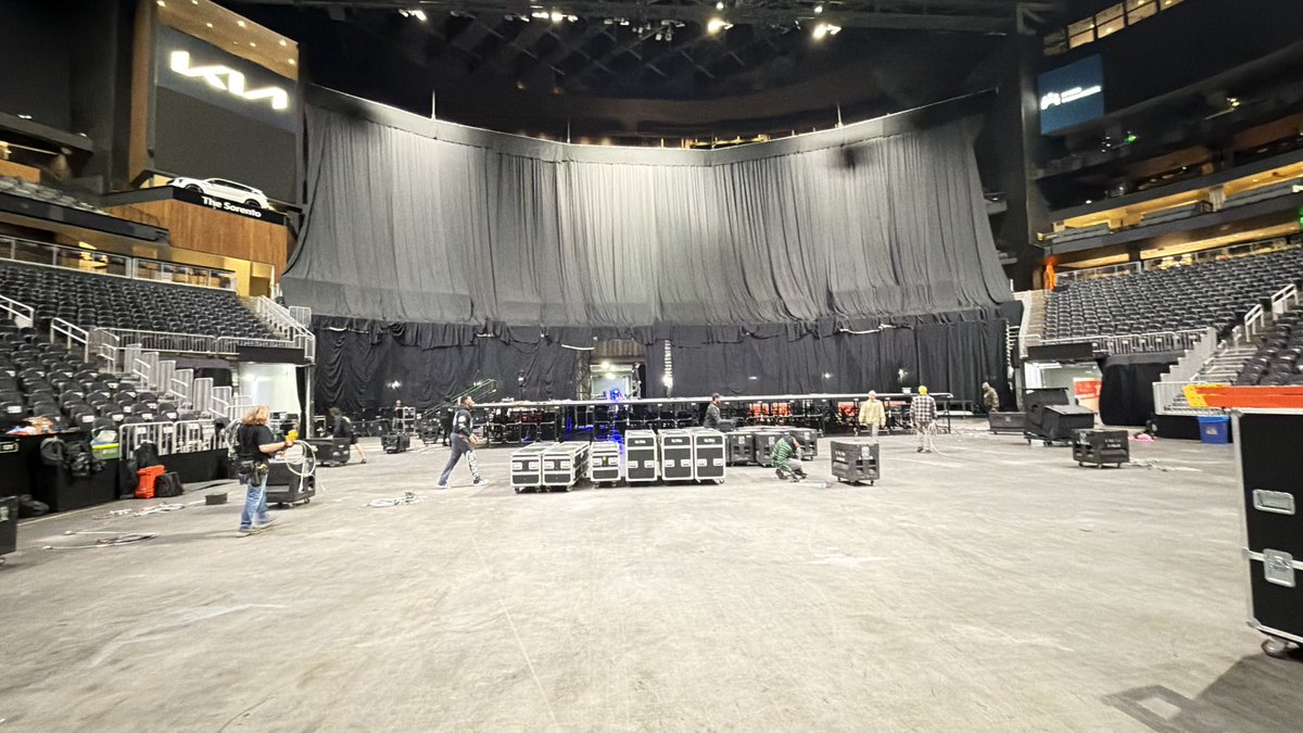 Adam Saxton @ #FabCon / #SQLCon tweet media