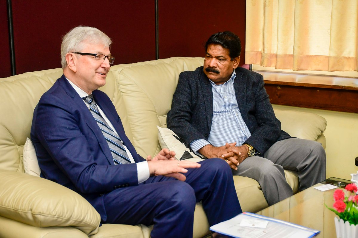 rameshjvp's tweet photo. Met with Norwegian Consul Sturle H. Pedersen ahead of my April visit. Investor confidence in 🇱🇰 is strong! We discussed boosting our Blue Economy through ocean research, maritime innovation, modernizing fleets, and tech-driven PPP investments in fisheries. 🇱🇰🤝🇳🇴 https://t.co/RopPn2mnwh