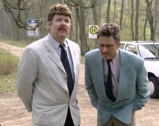 Feestaannemer Frans tweet media