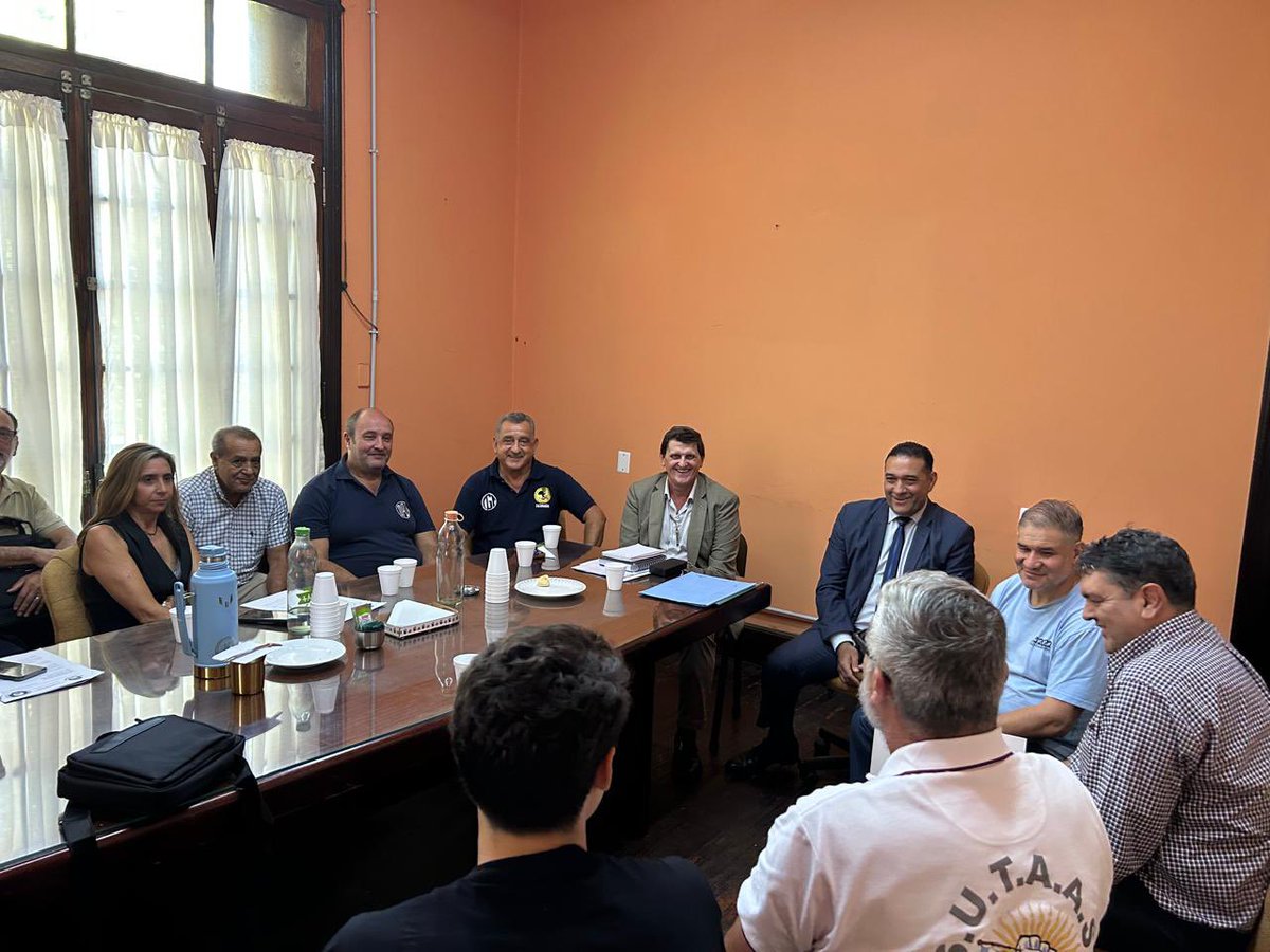 Adolfo Safrán tweet media