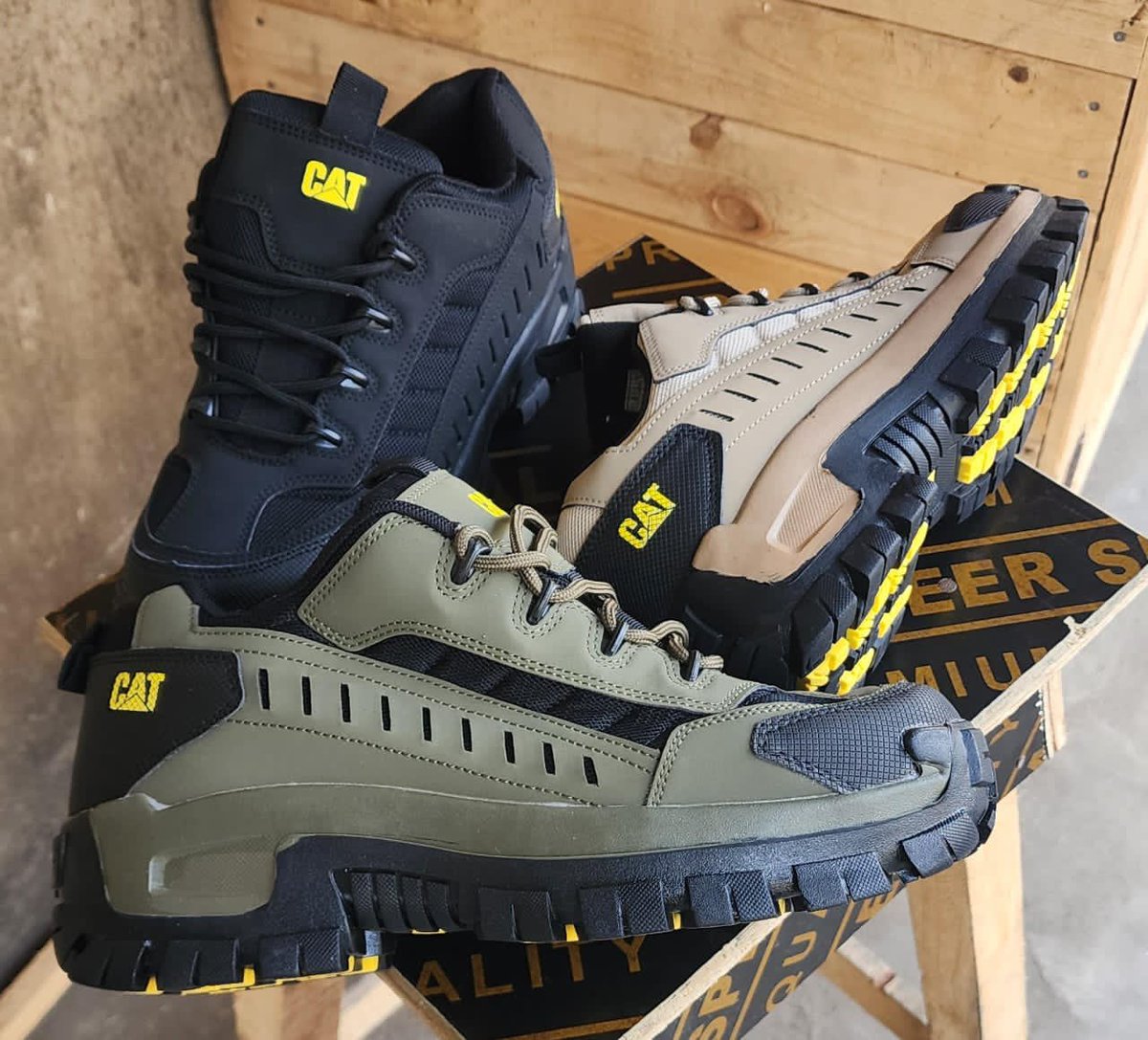 byadunni_'s tweet image. You already know CAT Invader shoes are very heavy duty shoes, rugged &amp;amp; durable.

Come get this for 45,000🏷️

📍Ibadan

Nationwide delivery 🚚
