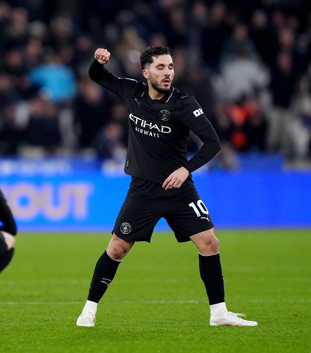 _BeFootball's tweet photo. Rayan Cherki 🇫🇷 dans @lequipe : « 𝗖̧𝗔 𝗡𝗘 𝗠’𝗔 𝗝𝗔𝗠𝗔𝗜𝗦 𝗗𝗘́𝗥𝗔𝗡𝗚𝗘́ 𝗤𝗨’𝗨𝗡 𝗣𝗟𝗨𝗦 𝗝𝗘𝗨𝗡𝗘 𝗠𝗘 𝗖𝗥𝗜𝗘 𝗗𝗘𝗦𝗦𝗨𝗦 𝗦𝗜 𝗝𝗘 𝗟𝗢𝗨𝗣𝗘 𝗨𝗡 𝗖𝗢𝗡𝗧𝗥𝗢̂𝗟𝗘. ❌

Parce qu'il a raison : 𝗝𝗘 𝗡𝗘 𝗗𝗢𝗜𝗦 𝗣𝗔𝗦 𝗟𝗢𝗨𝗣𝗘𝗥 𝗖̧𝗔. »

Beaucoup peteraient les plombs si un 2006 les recadrait hein. 😭