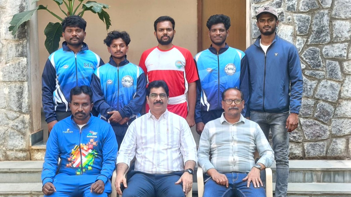 SR University tweet media