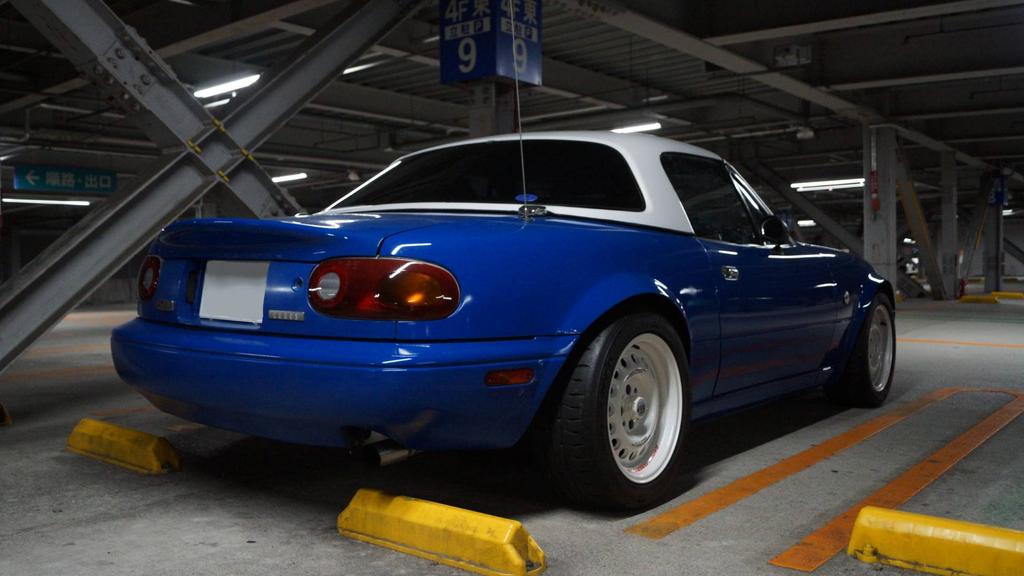 zyougan's tweet photo. ㊗️納車5周年🎉
本日でロドさん納車から丸5年が経過しました
5年目は大きな変更として、06トランク、MSバケットシートの導入がありました
機関的にはエンジン始動やアイドリングが安定せず、トラブルシューティングを継続しています
5年という節目ではありますが今後もこの車を大切にしていく所存です🙇🏻‍♀️ https://t.co/FJ6ERnrkhP