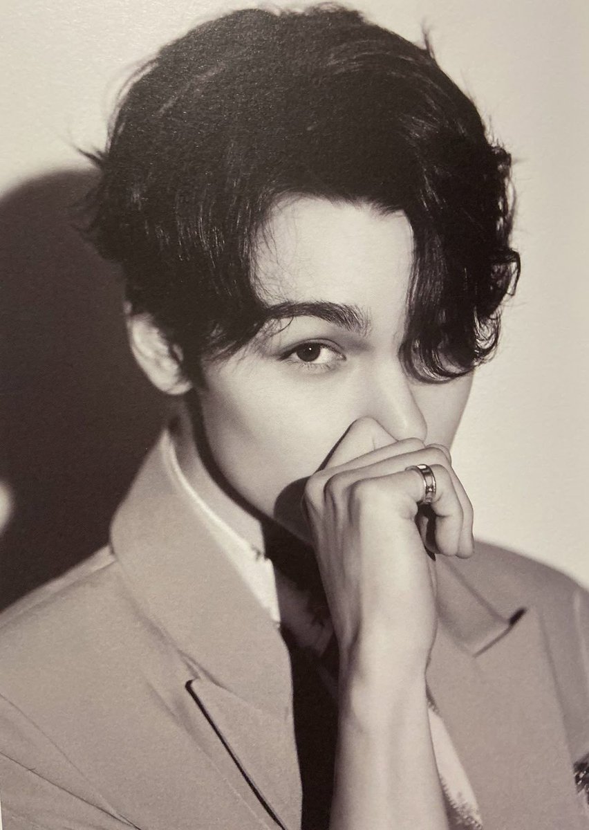 violet (｡- .•) is studying for the mcat tweet media