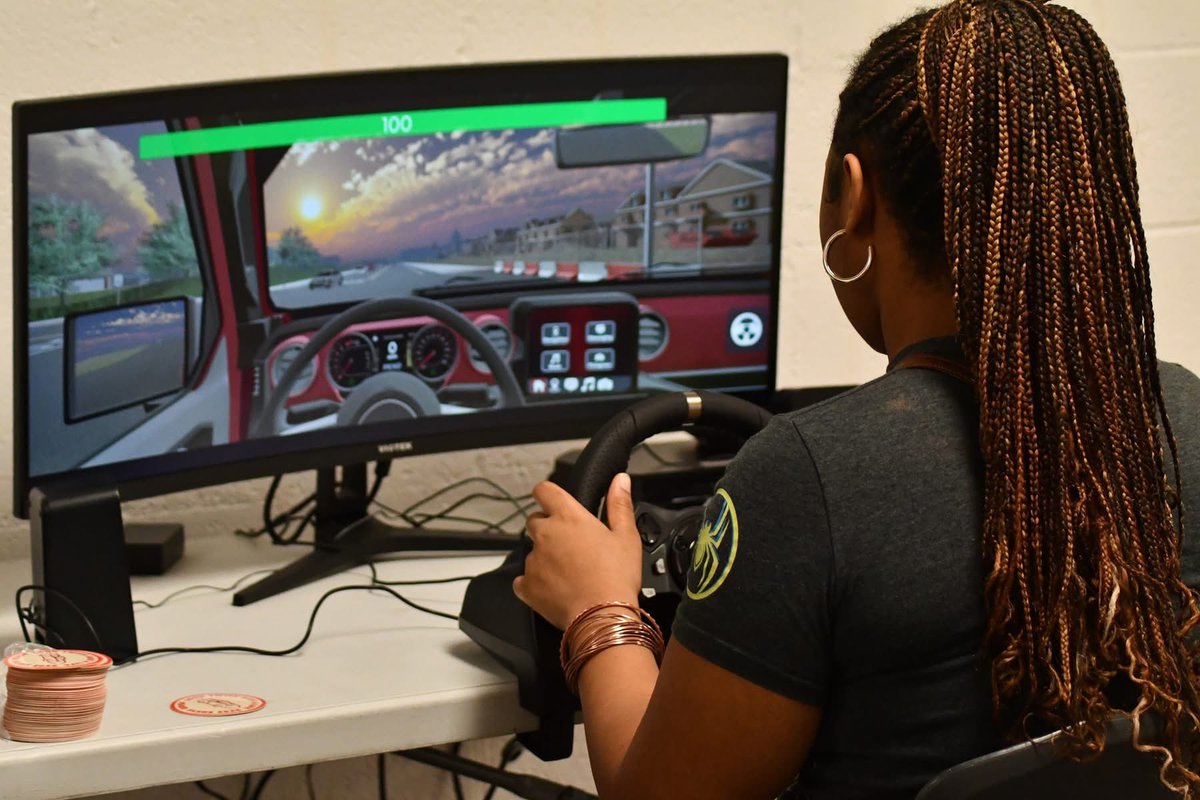 myLSPS's tweet image. 🚘 Striving for Safer Driving at @LSHSShorian 🚘

We applaud Lake Shore High School’s Marketing &amp;amp; Sales and Marketing Manager classes for their participation in the Strive for a Safer Drive (S4SD) campaign: facebook.com/share/p/1GfsbW…. #myLSPS #LookTwiceSaveaLife #s4sd