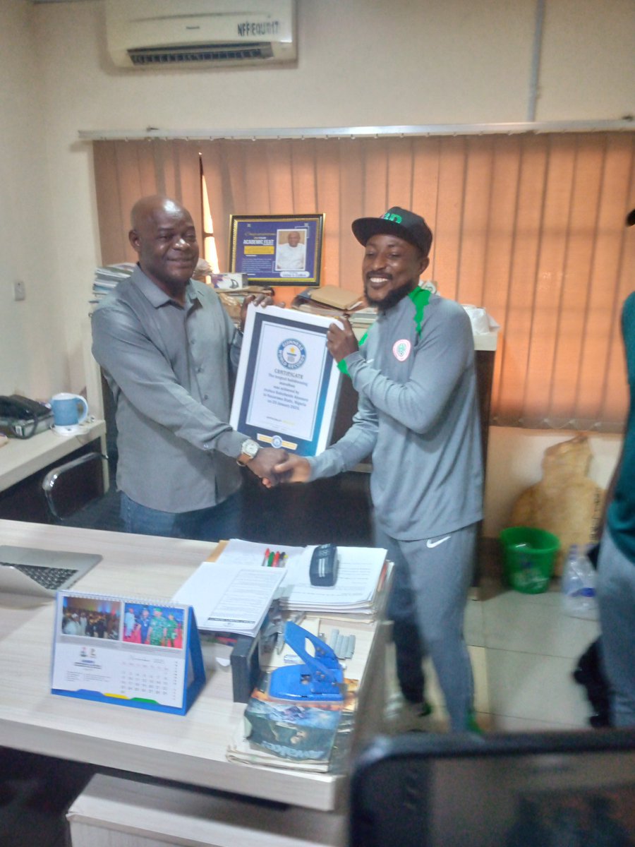 Thank you <a href="/thenff/">The NFF 🇳🇬</a> president for recieving the. Super eagle's Babber and Guinness book of record winner for Longest professional hair cut.<a href="/nsupereagles_TV/">nigeriansupereagles.tv</a>.<a href="/victorosimhen9/">Victor Osimhen</a> <a href="/ChelseaFC/">Chelsea FC</a> <a href="/Arsenal/">Arsenal</a> <a href="/POTUS44/">President Obama</a> #PokemonWindsWaves <a href="/FIFAWorldCup/">FIFA World Cup</a> <a href="/fifamedia/">FIFA Media</a>