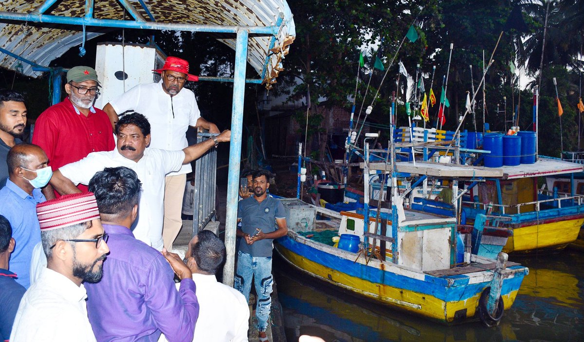 rameshjvp's tweet photo. Visited Valaichchenai Fishery Harbour on 11th. To boost Eastern Province fisheries, we've allocated Rs. 1300M for its full development, starting Phase 1 immediately with Rs. 400M for vital infrastructure. Discussed upgrades &amp; fisher needs. Committed to modernizing our harbours! https://t.co/1TkWLcdwas