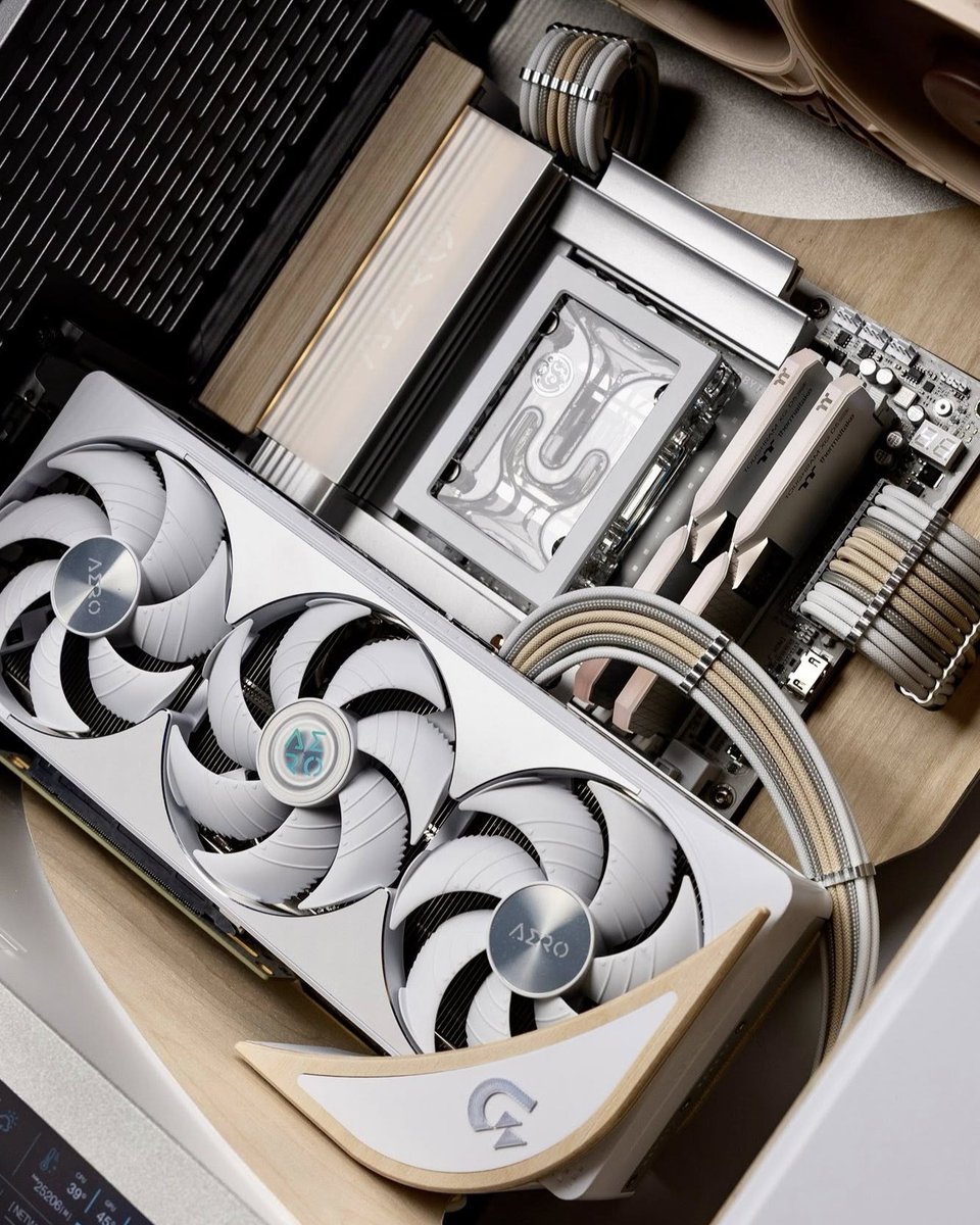 CableMod tweet media