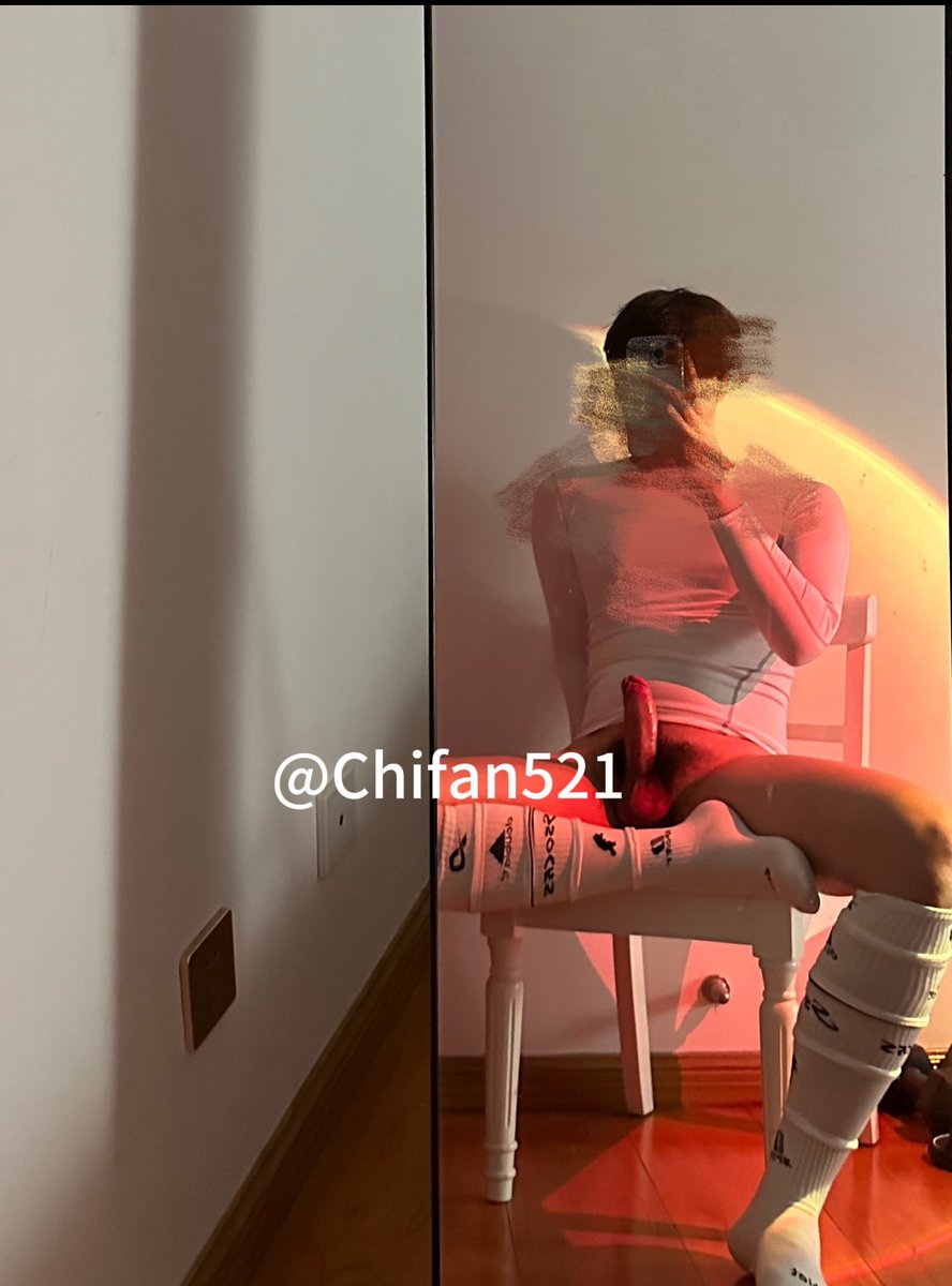 好饿捏 tweet media