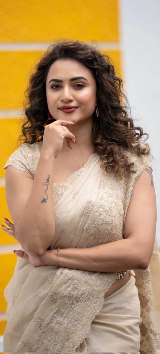 Lovely_Queens1's tweet photo. #JananiAshokKumar https://t.co/tO4LVYStgJ