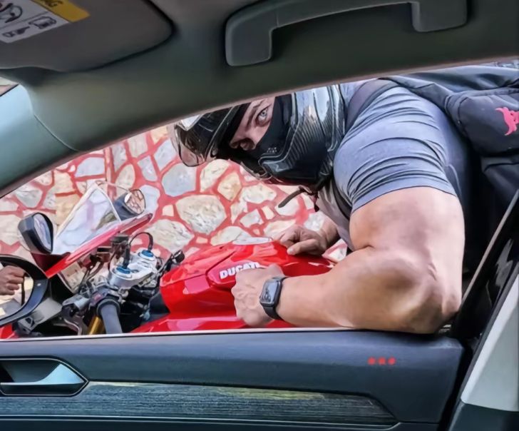 Vanish Into You tweet media