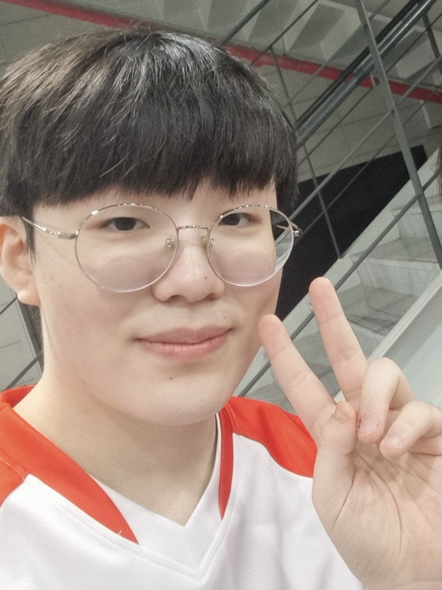 #에이드
이드님 사진 올리기 21일차