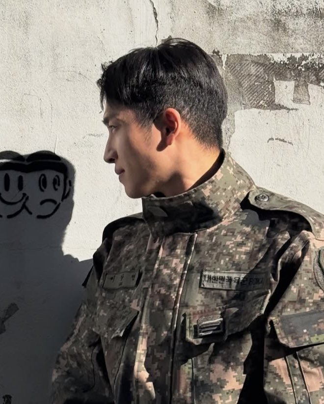 kArin🪽 tweet media