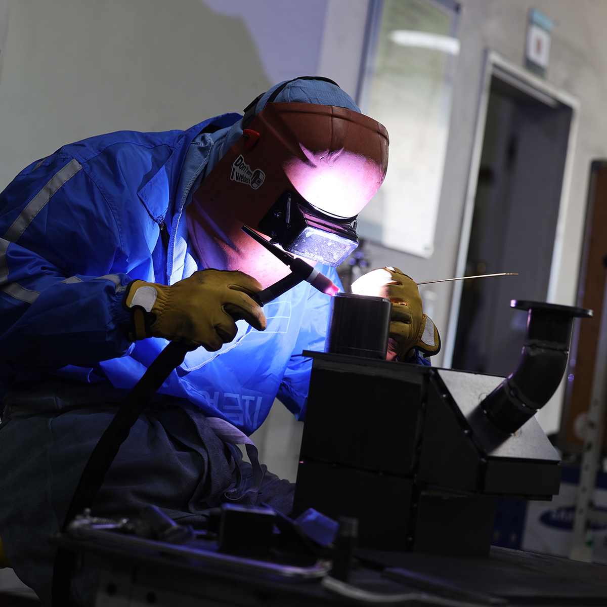 WorldskillsJ's tweet image. Samsung Skills Invitation Friendship Challenge
第48回技能五輪国際大会 日本代表選手参戦！
「溶接」職種
福井 旺暉 選手［三菱重工業株式会社］
#WorldSkillsJapan #WorldSkills #Welding #WorldSkillsShanghai2026 #감사합니다