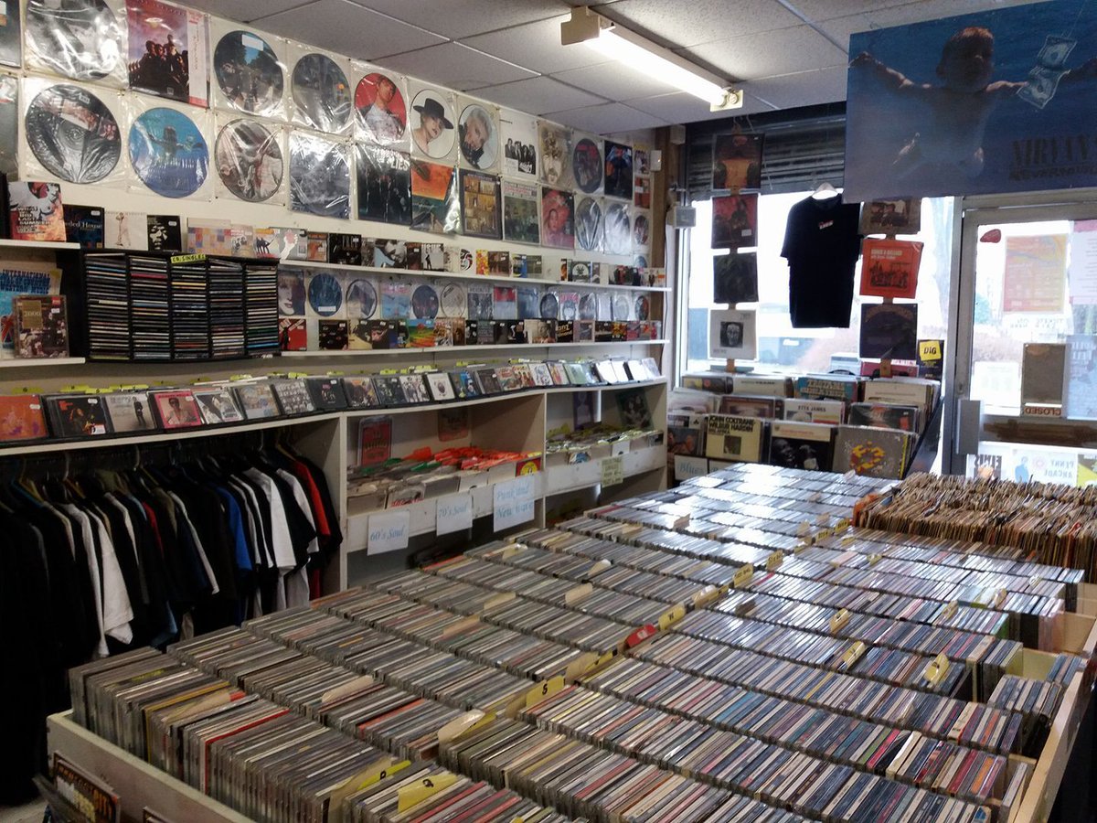 UK Record Shops tweet media