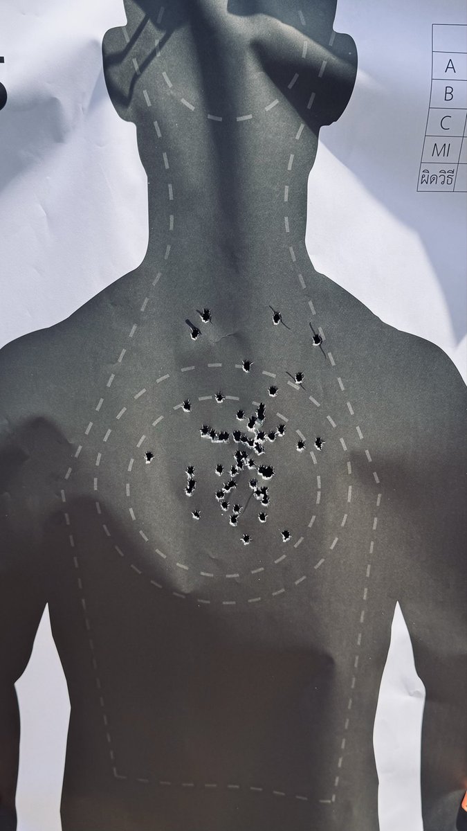 บันได สีแดง📕 tweet media