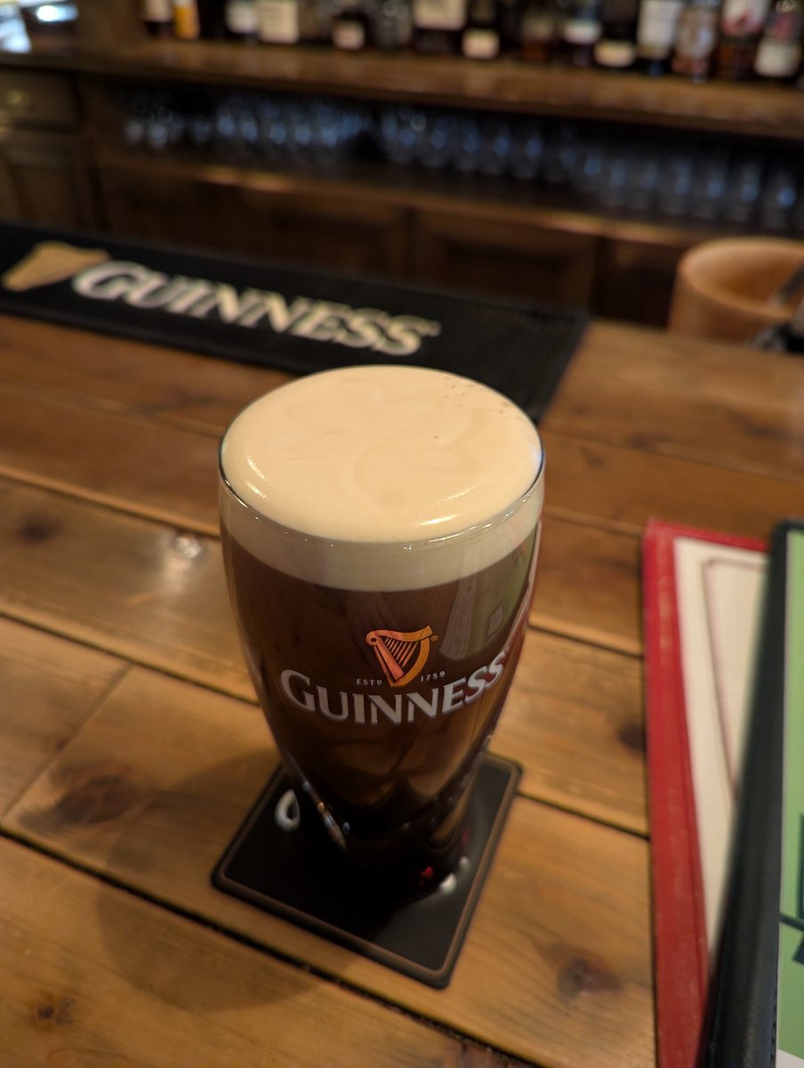 カルロ/四輪ヨン tweet media