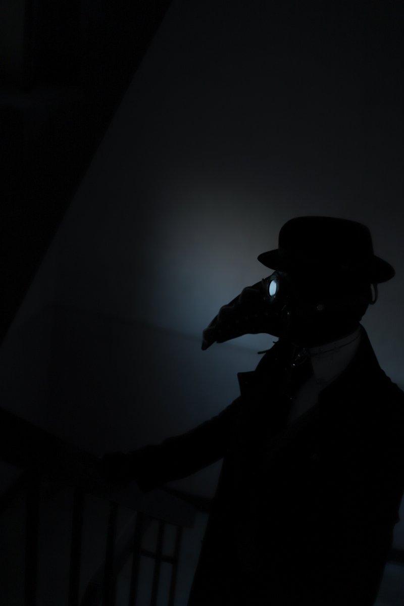 黒いお面 tweet media