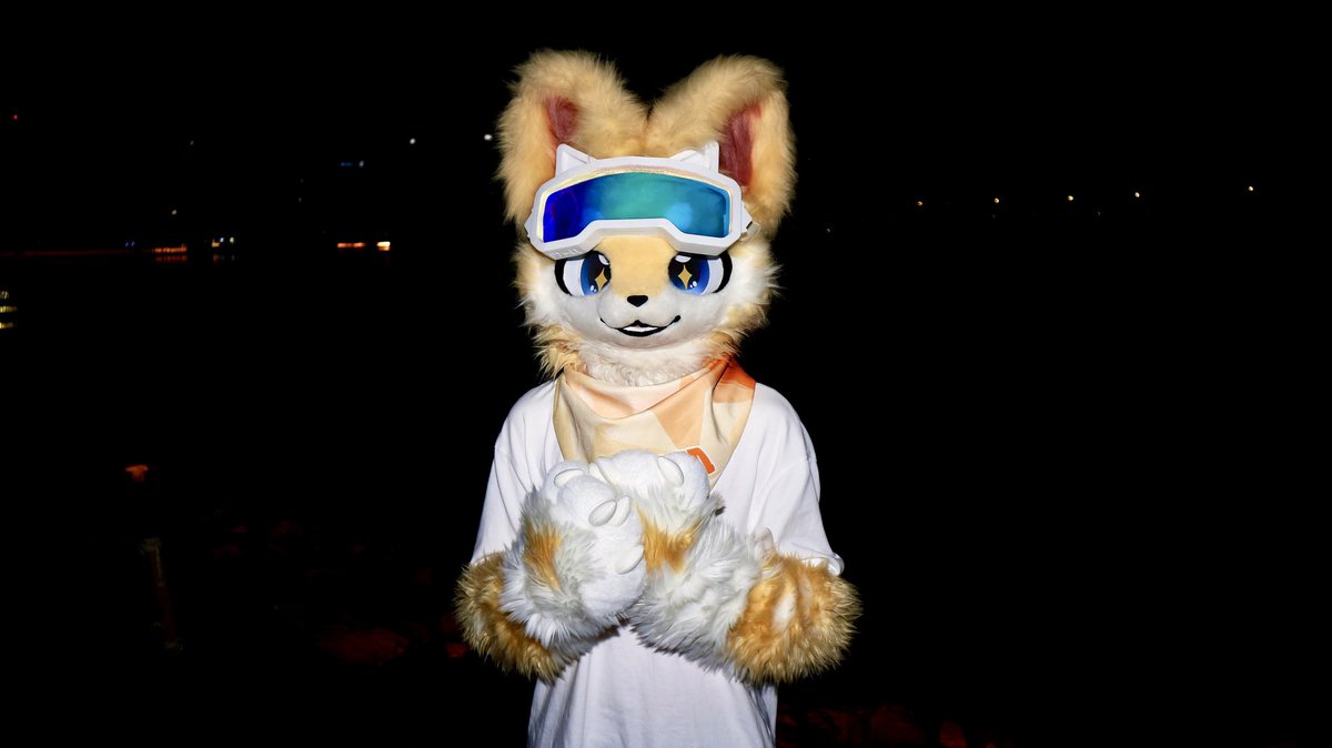 XingkaiStar's tweet photo. As long as I miss, we will meet. https://t.co/VKRx1dofPw