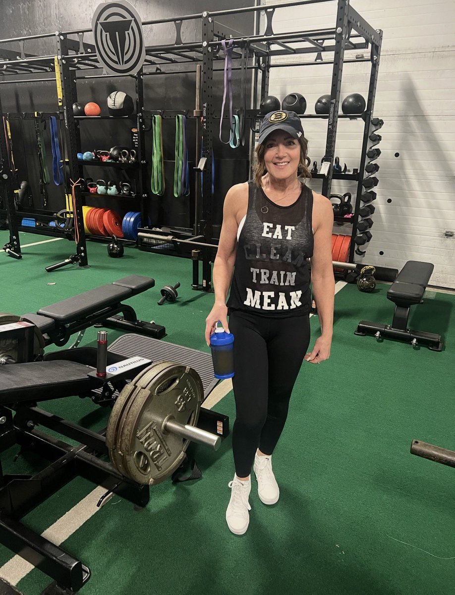 alicakes tweet media