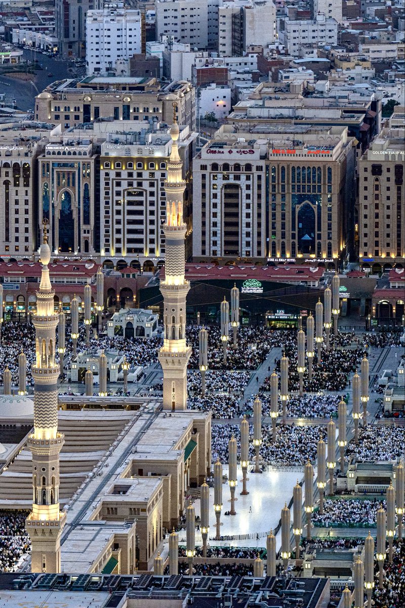 ksaexpats's tweet photo. Madinah before Maghrib on the 29th night of Ramadan. https://t.co/a78F3NOlG4