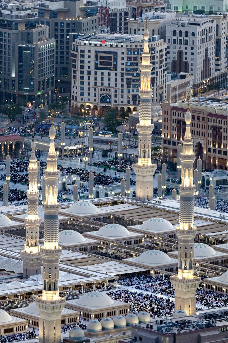 ksaexpats's tweet photo. Madinah before Maghrib on the 29th night of Ramadan. https://t.co/a78F3NOlG4