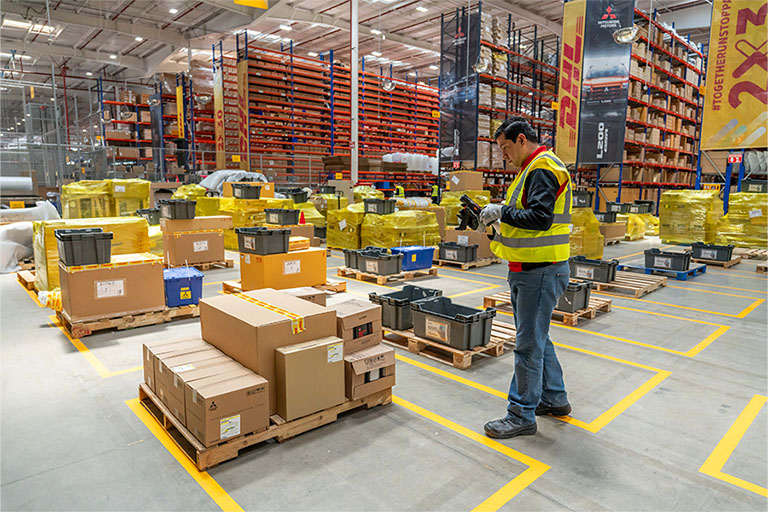 MagazzineTransp's tweet image. .@MitsubishiMex  incrementará su capacidad de almacenamiento de #refacciones en el macrocentro logístico de @DHLsupplychain  en el Estado de México con el objetivo de elevar sus estándares de satisfacción con el cliente y la eficiencia operativa

🔗tinyurl.com/2b5mbfs4