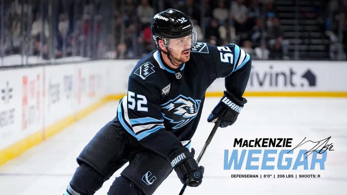 YourMomLovesHockey tweet media