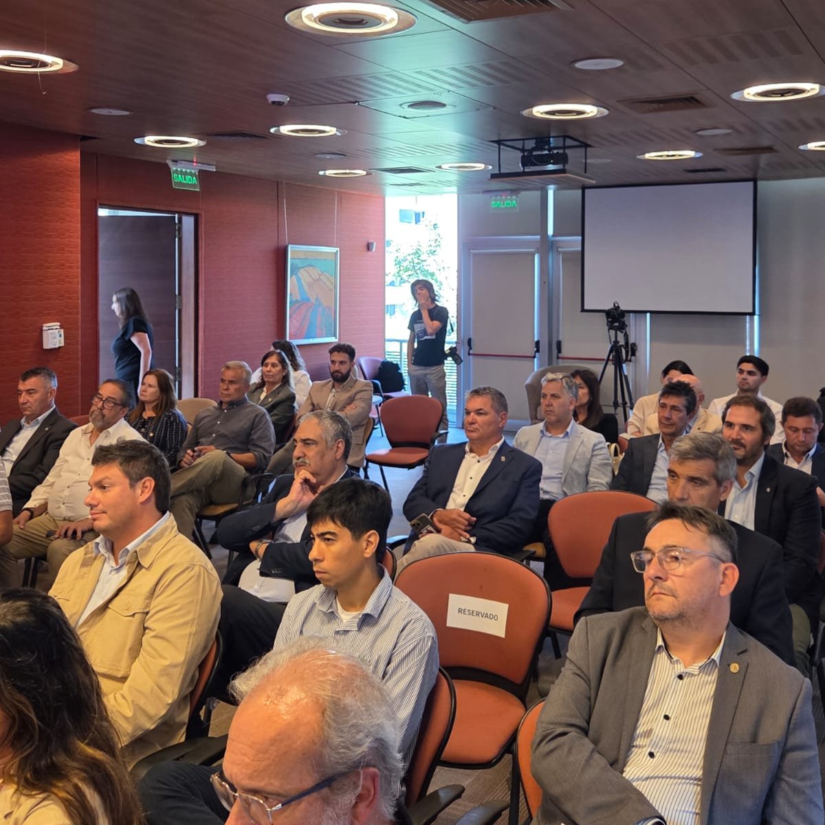 CABC_1905's tweet photo. Presentes en el Remate del primer lote de Maíz organizado por @BCCBA 🌽🇦🇷 @CABC_1905 https://t.co/fdAkxUV5lH
