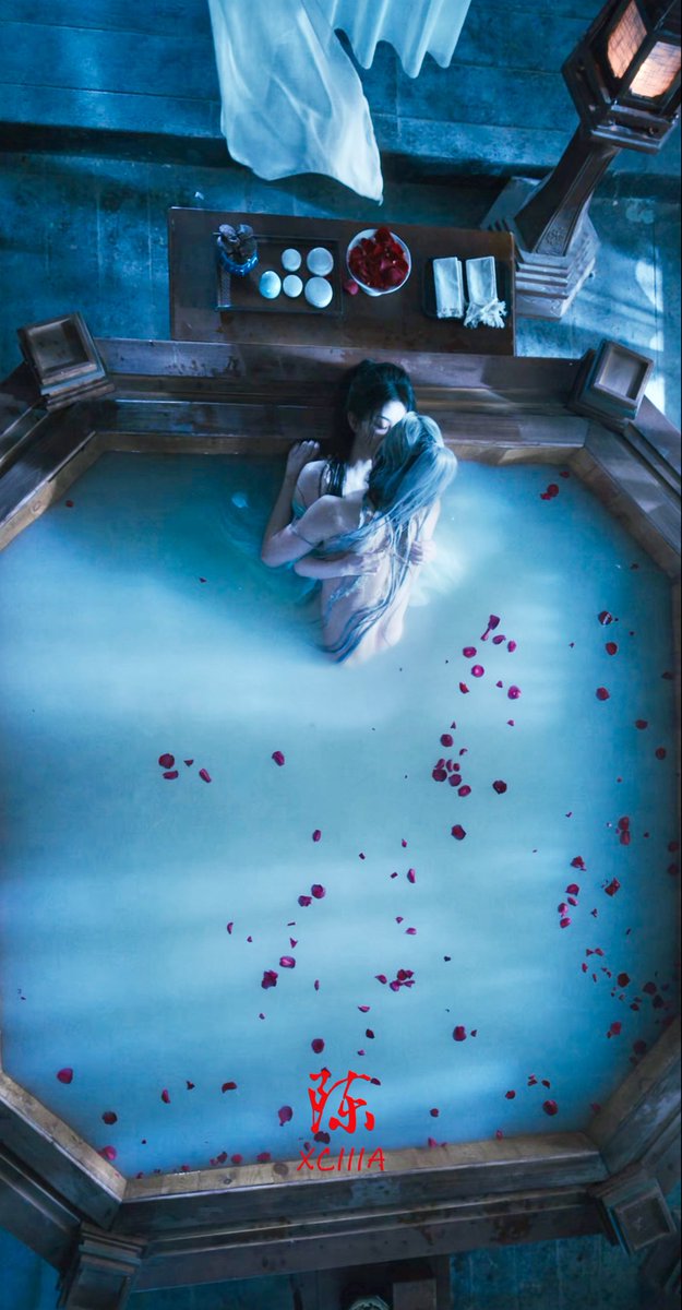 ชอบมากก องค์ประกอบทุกอย่างมันสวยมากกกกกกกก เหมือนภาพวาด เคมีปีศาจที่สุด

#PursuitofJade #ล่าหยก #逐玉
#เติ้งข่าย #ขงเสว่เอ่อร์