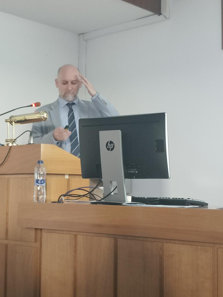 Claudia Yuste tweet media