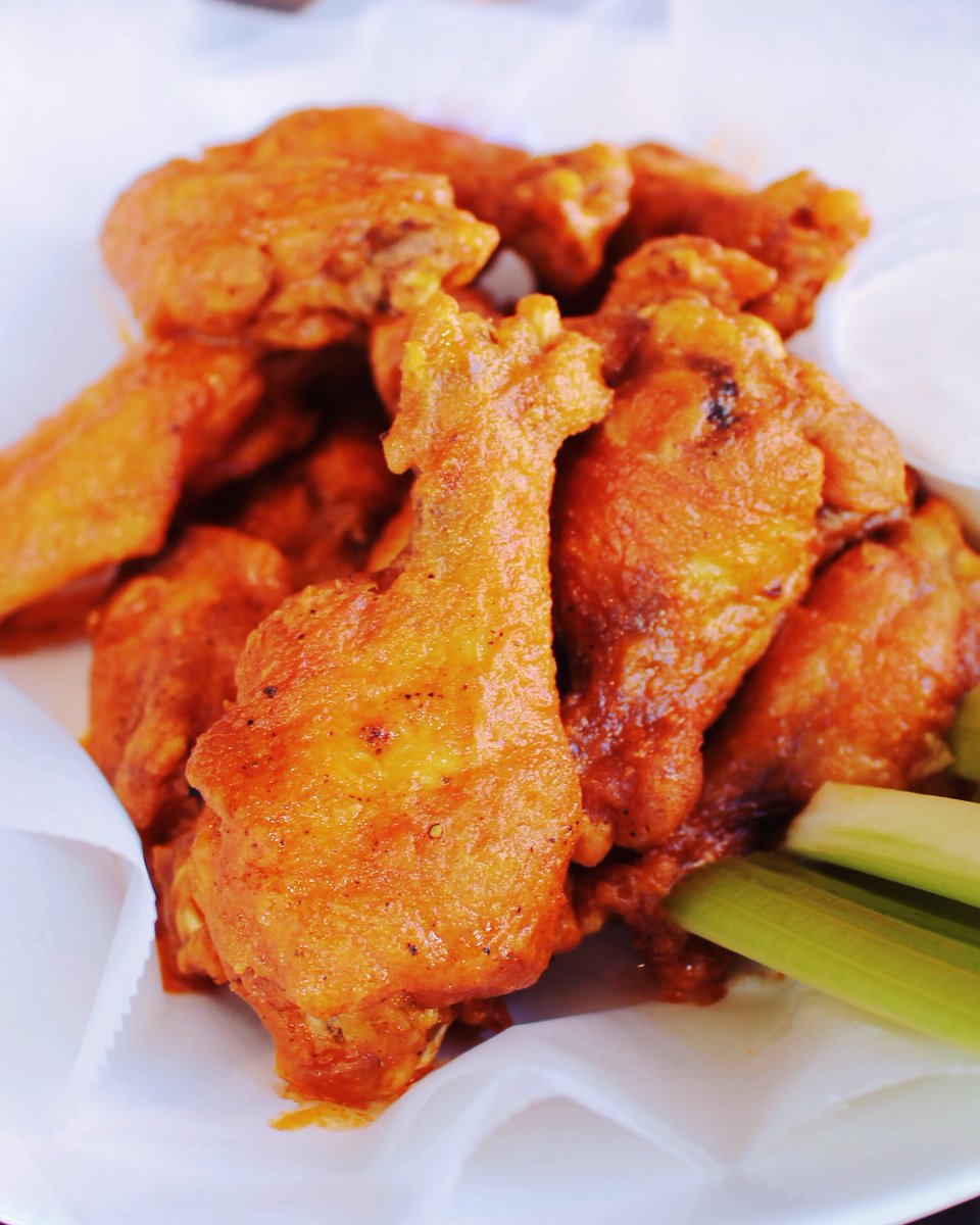 mthpizza tweet media