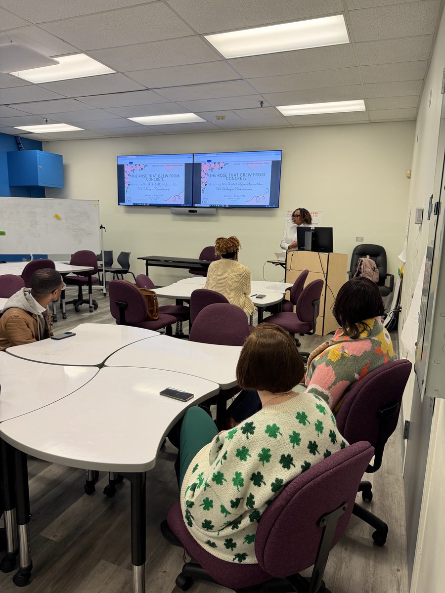 DSUGradEducation tweet media