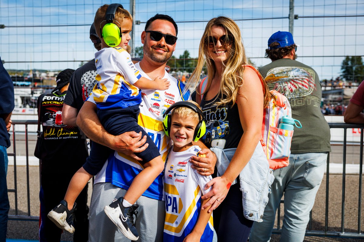 New Hampshire Motor Speedway tweet media