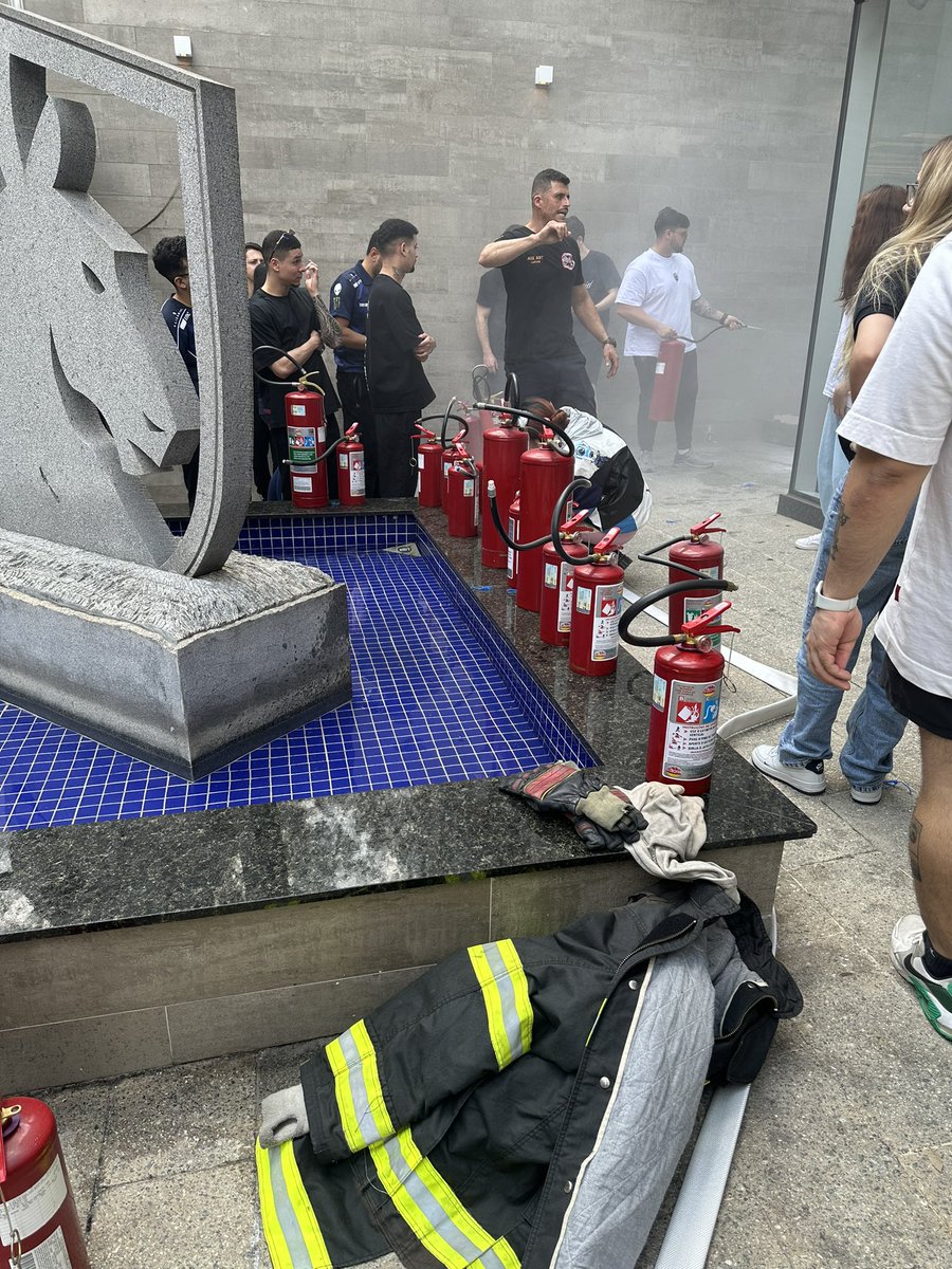 TLAW Jv92 tweet media