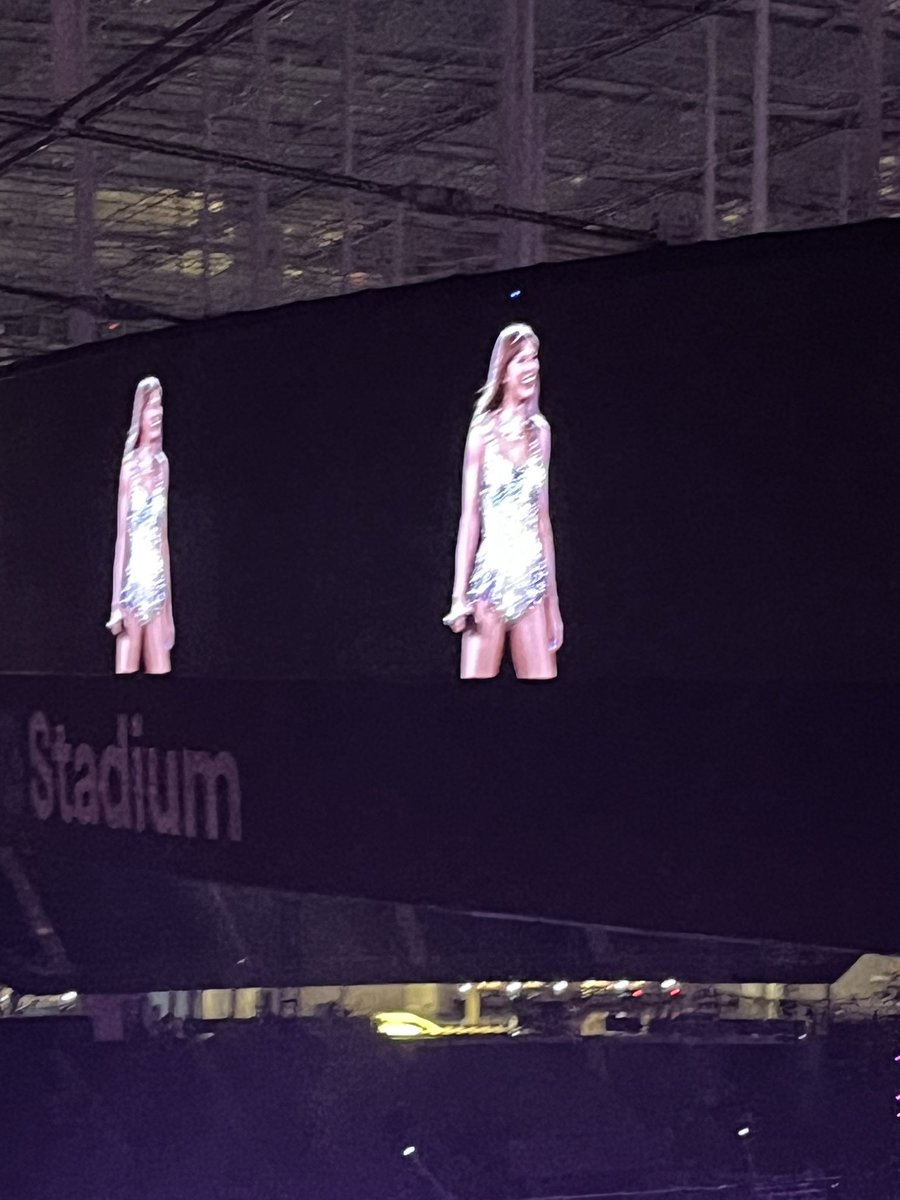 hayley “i love you” | 10.11.23 tweet media