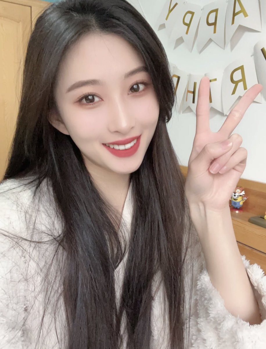 menglu166's tweet photo. 跟我的好姐妹在一起玩，真的很开心
   v：menglu1169 https://t.co/piF1HYMByP