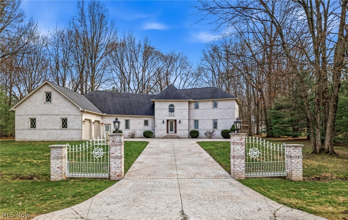 bstamp6's tweet photo. 1887 Pearce Circle, Salem, OH, 44460
4 bed | 3 bath 2894 Sq. Ft.
Active | 525000
https://t.co/co4yjobw8s
This stunning one-owner European-style home, built by John Brothers and Robert Yuhanick, is located in a highly desirable area and offers exceptional space, craftsmanship,... https://t.co/ldmCaJv8ro