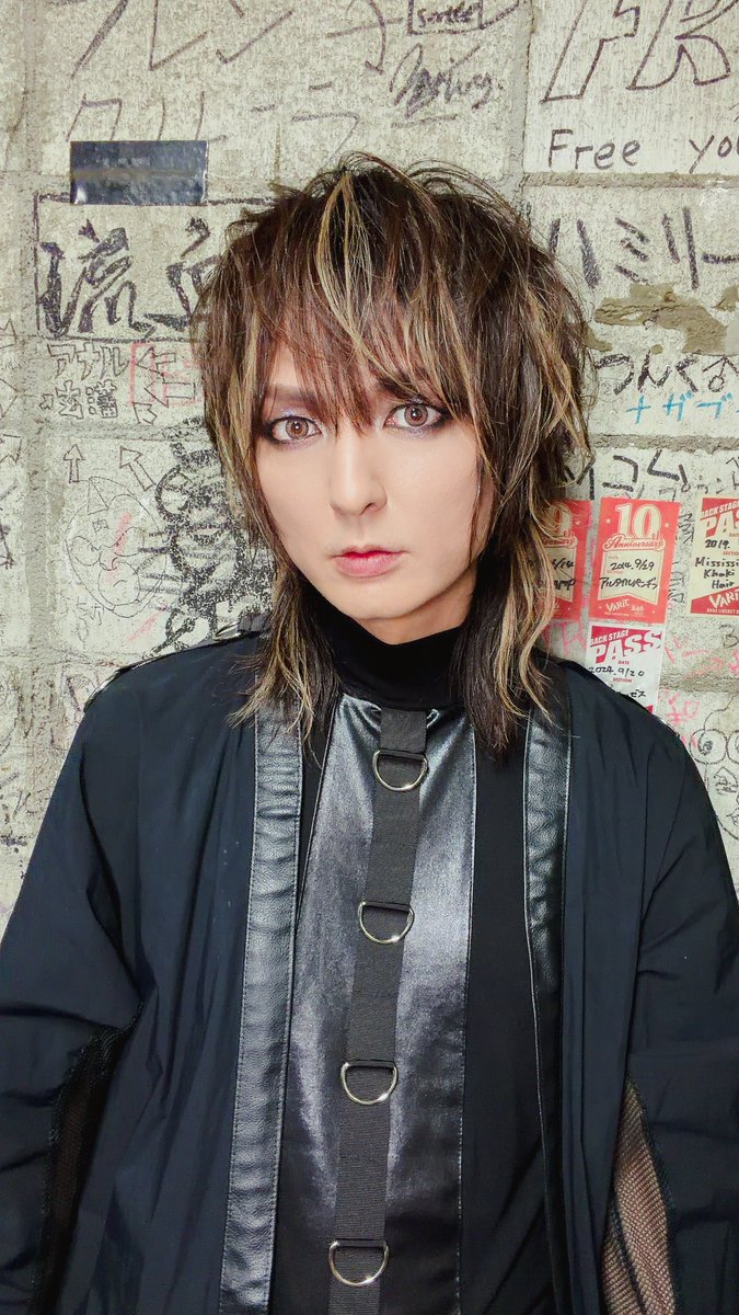 燿 / YO😼 tweet media