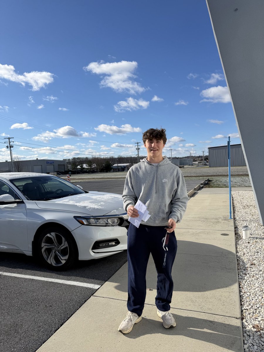 Sunonmyhip's tweet photo. 5.5 years ago, when I was diagnosed with S4LC Harrison was 10. Along w shock & grief- I was heartbroken I’d never teach him to drive. Well-we made it, Baby!! Time to make more plans & chase new dreams…grateful to be cheering them on from the sidelines❤️#moreresearchmoretime https://t.co/2vMyO2VI6j