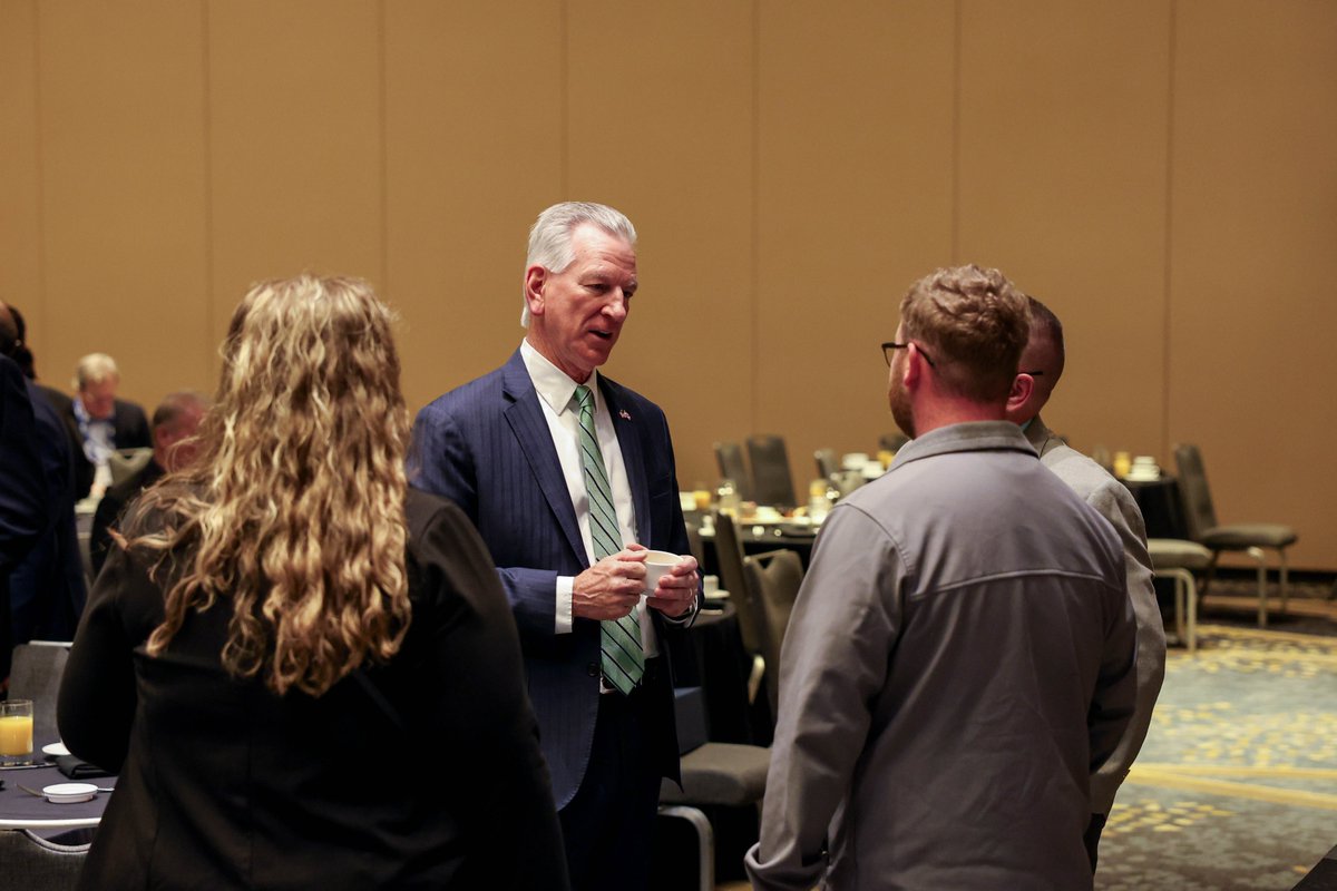 Coach Tommy Tuberville tweet media