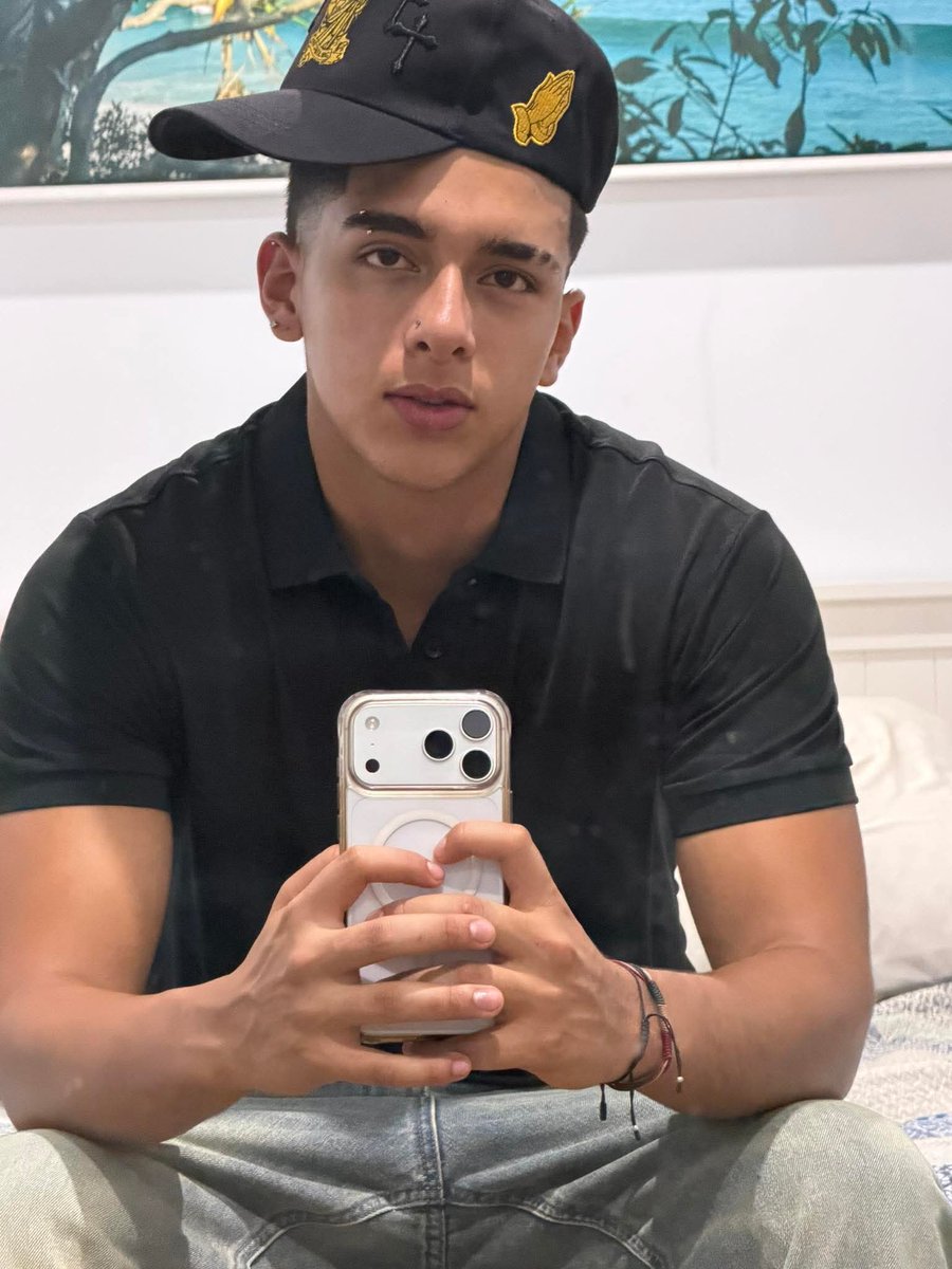 Thomas Velasquez tweet media